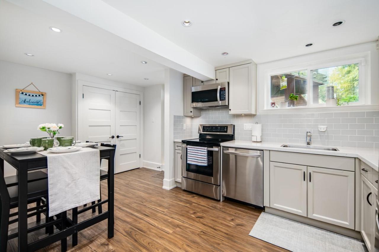 Gorgeous 4 Bedroom Garden Level Suite At Vancouver West & Ubc Екстер'єр фото