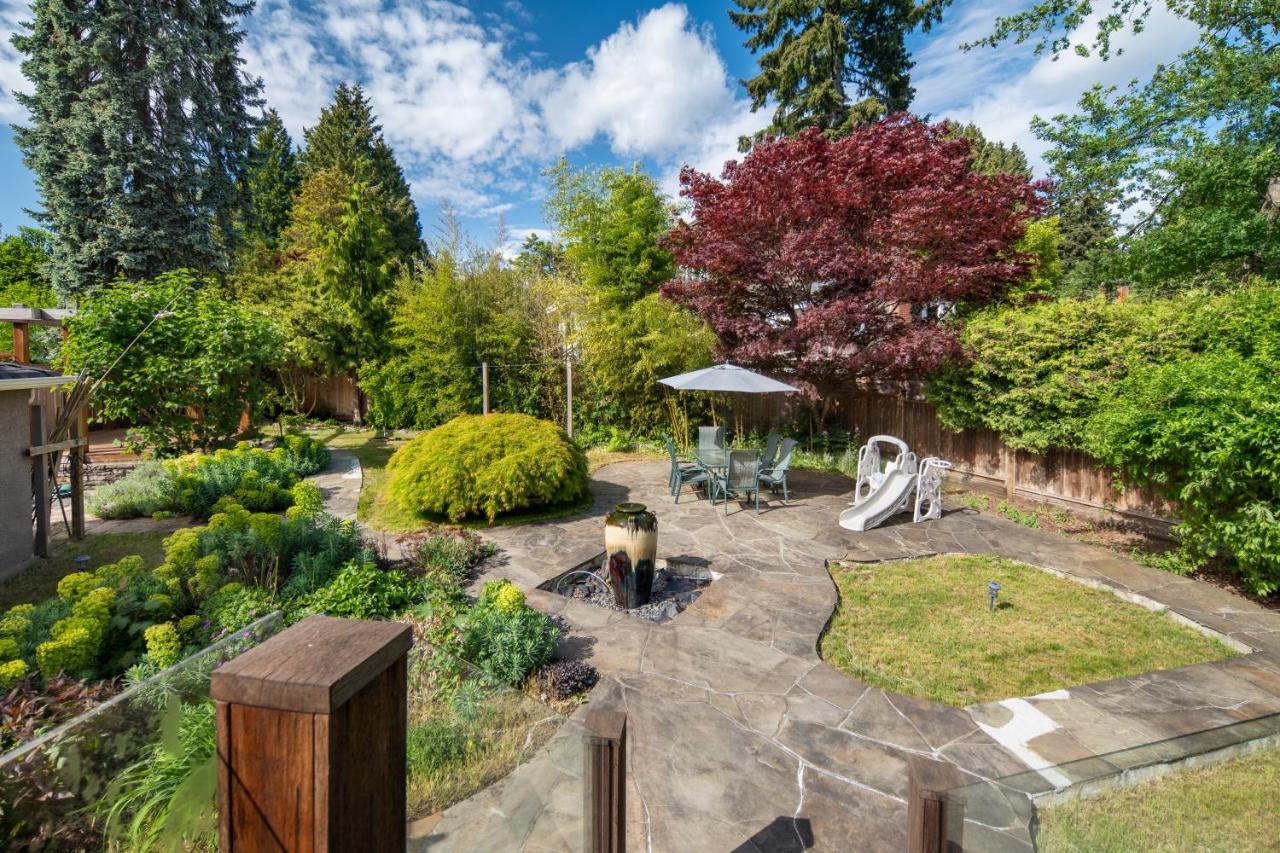 Gorgeous 4 Bedroom Garden Level Suite At Vancouver West & Ubc Екстер'єр фото